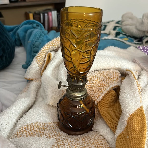 Vintage Sailboat Amber Oil Lamp - Picture 5 of 15